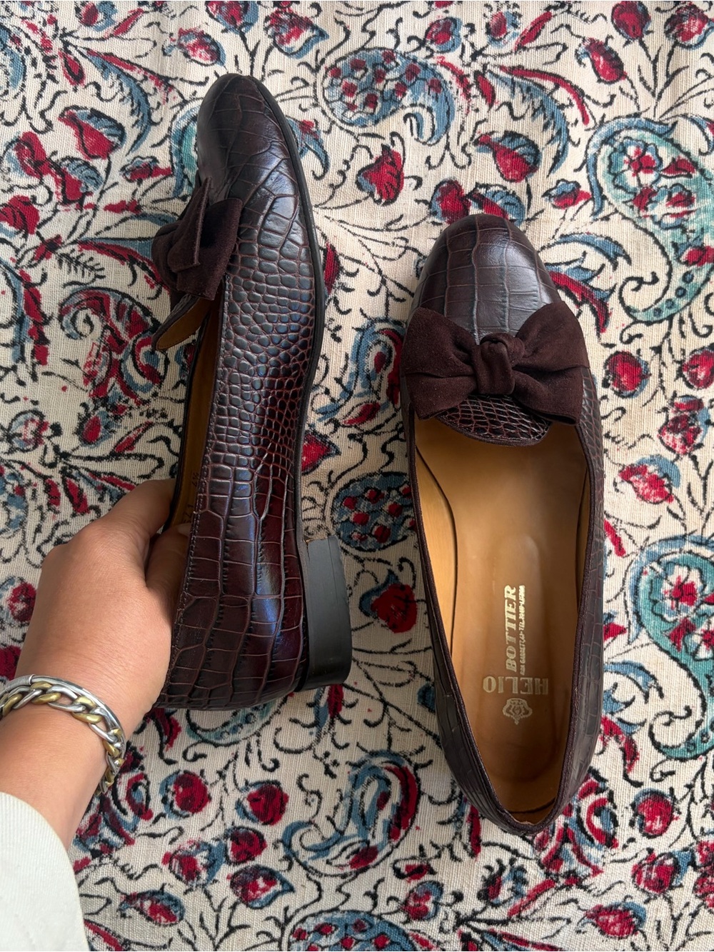 Dark Brown Croc-Embossed Leather Loafers with Bow, Size 37.5, Made in Portugal - Picture 3 of 4